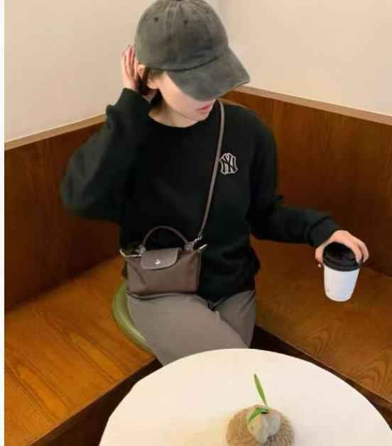 Dragon Mini Dumpling Crossbody Bag — Cute Korean Fashion Handbag for Women