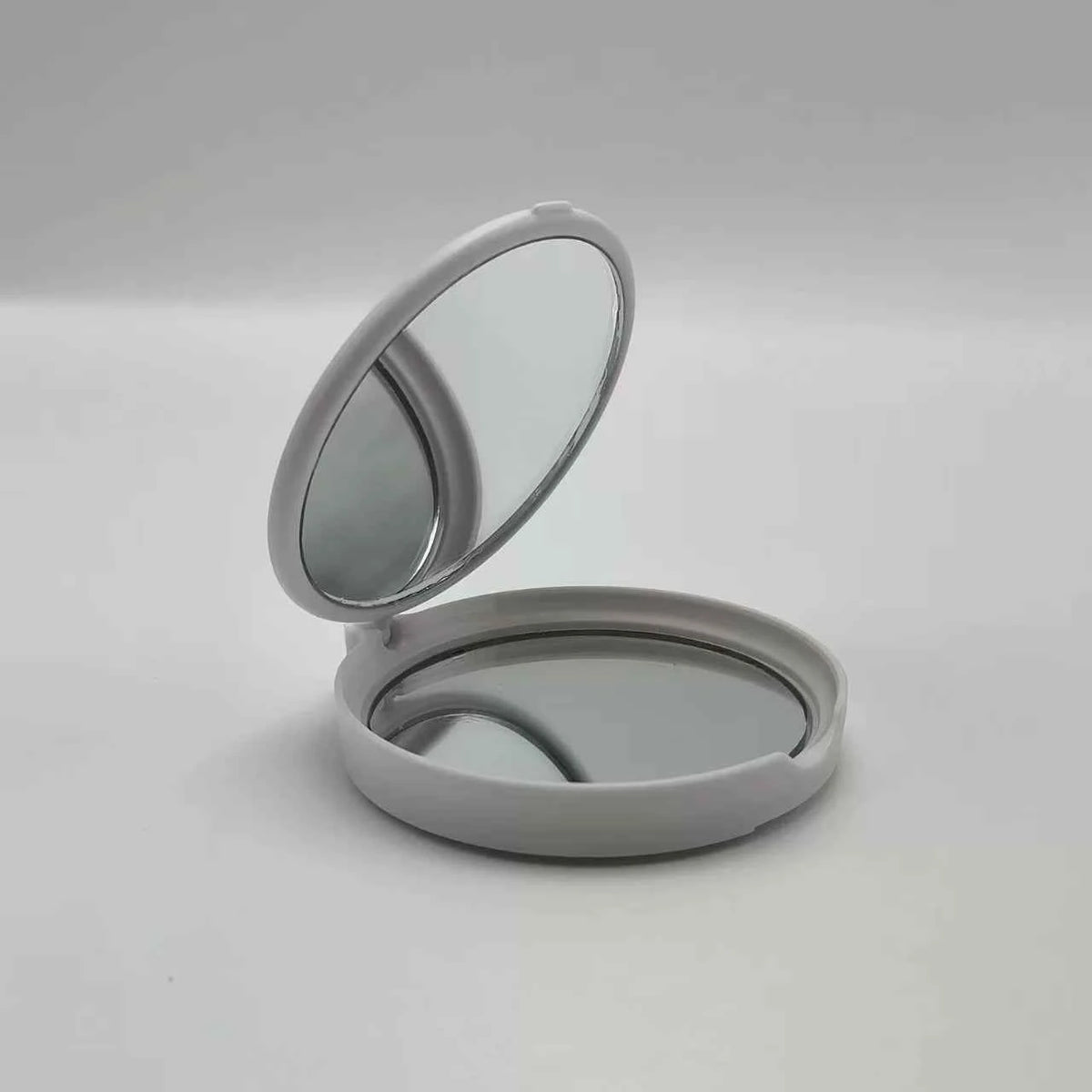 Phone Rear Lens Selfie Mirror Screen — Clip-On Secondary Display for Perfect Selfies
