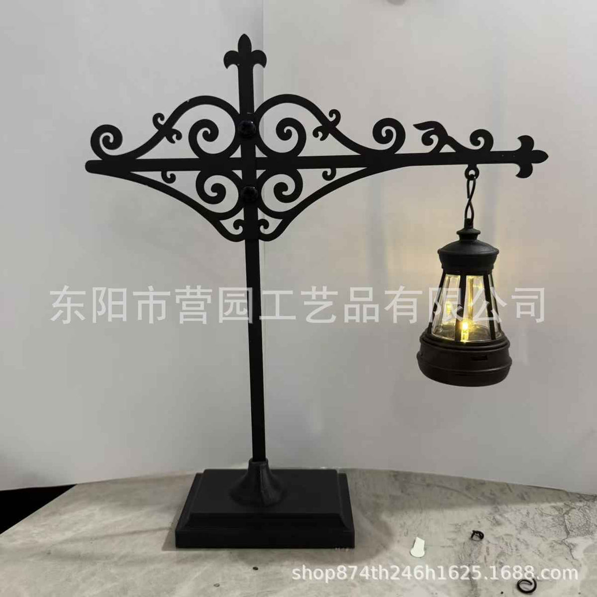 Iron Lantern Bookshelf Light — Vintage Library-Style Wall & Shelf Lamp for Home Decor